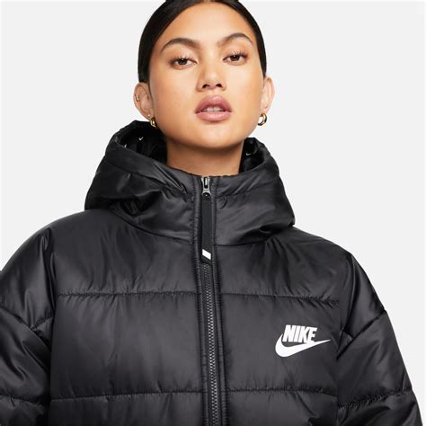 schwarze daunenjacke nike